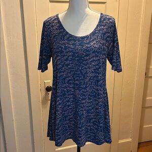 LuLaRoe Blue and Pink Short Sleeve Top